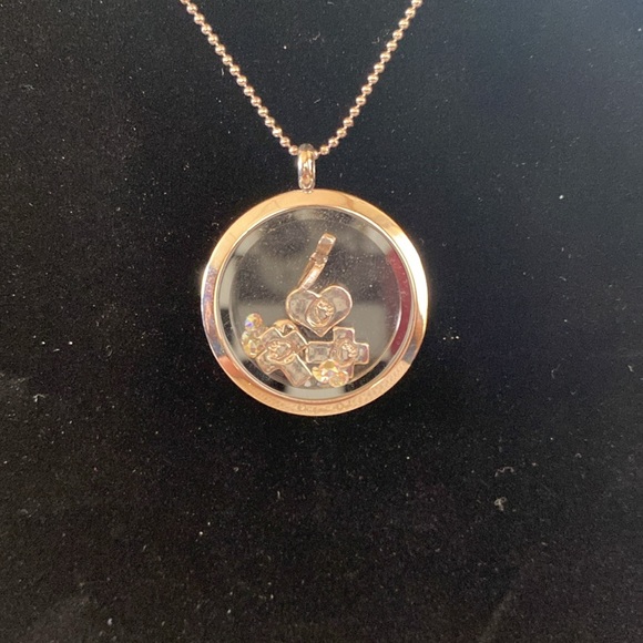 Origami owl necklace - Picture 2 of 4